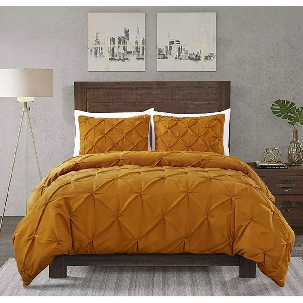 Elegant 7 piece queen Comforter Set